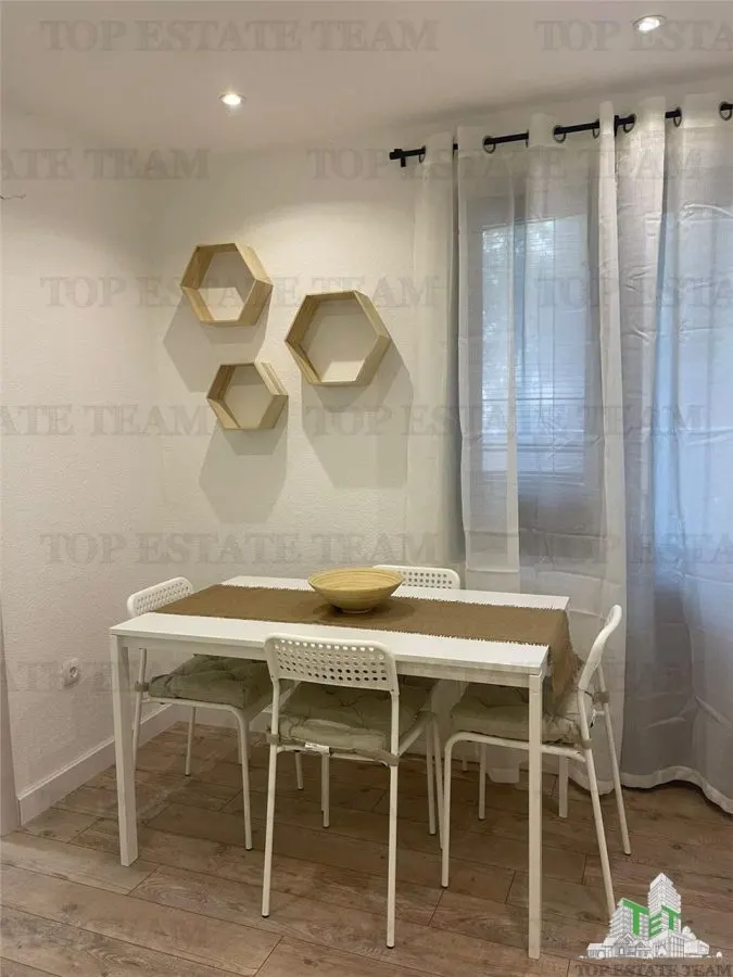 Apartamento en Venta en Herceg-Novi, Montenegro - foto 3