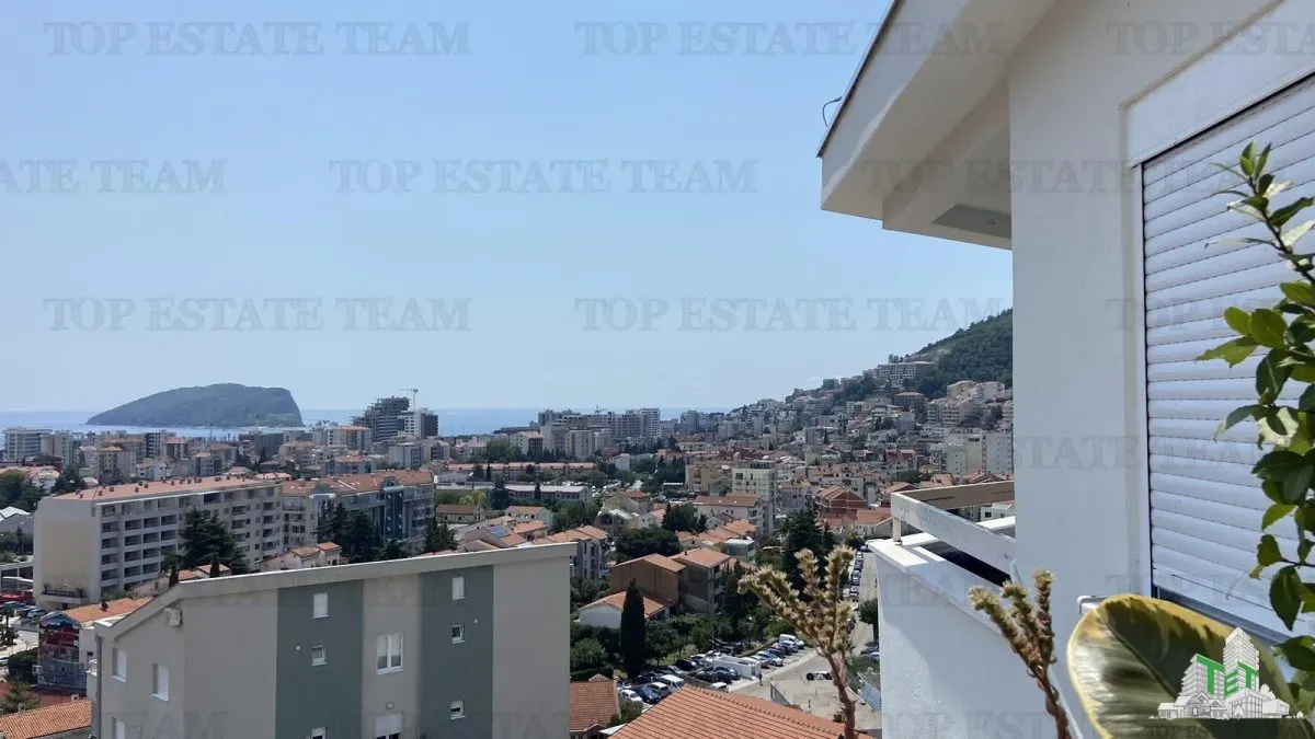 Apartamento en Venta en Budva, Montenegro - foto 1