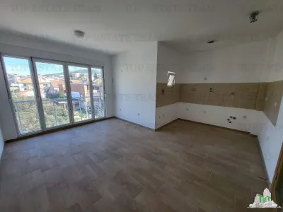 Apartment for Sale in Bar, Montenegro - foto 2