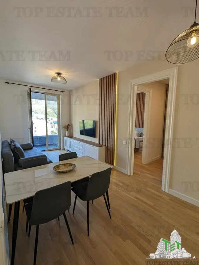 Apartamento en Venta en Budva, Montenegro - foto 2