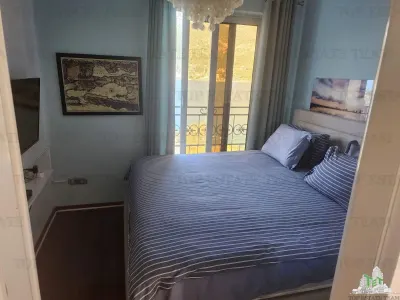 Apartamento en Venta en Tivat, Montenegro - foto 3