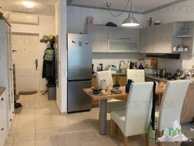 Apartamento en Venta en Budva, Montenegro - foto 2