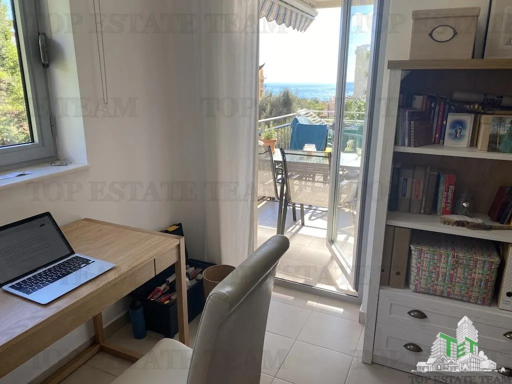 Apartamento en Venta en Budva, Montenegro - foto 3