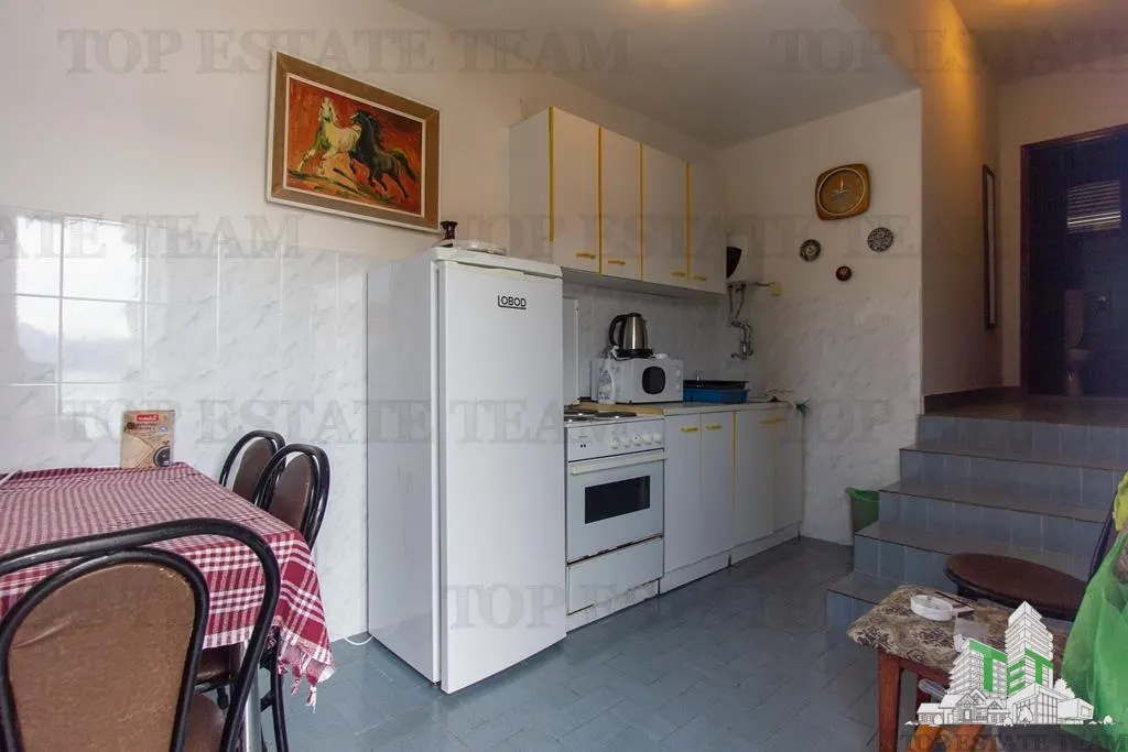 Villa en Venta en Tivat, Montenegro - foto 3