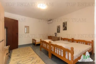 Villa en Venta en Tivat, Montenegro - foto 9