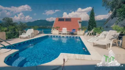 Casa de vanzare in Tivat Muntenegru - foto 2