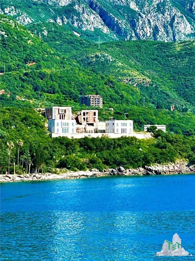 Vila de vanzare in Budva Muntenegru - foto 1
