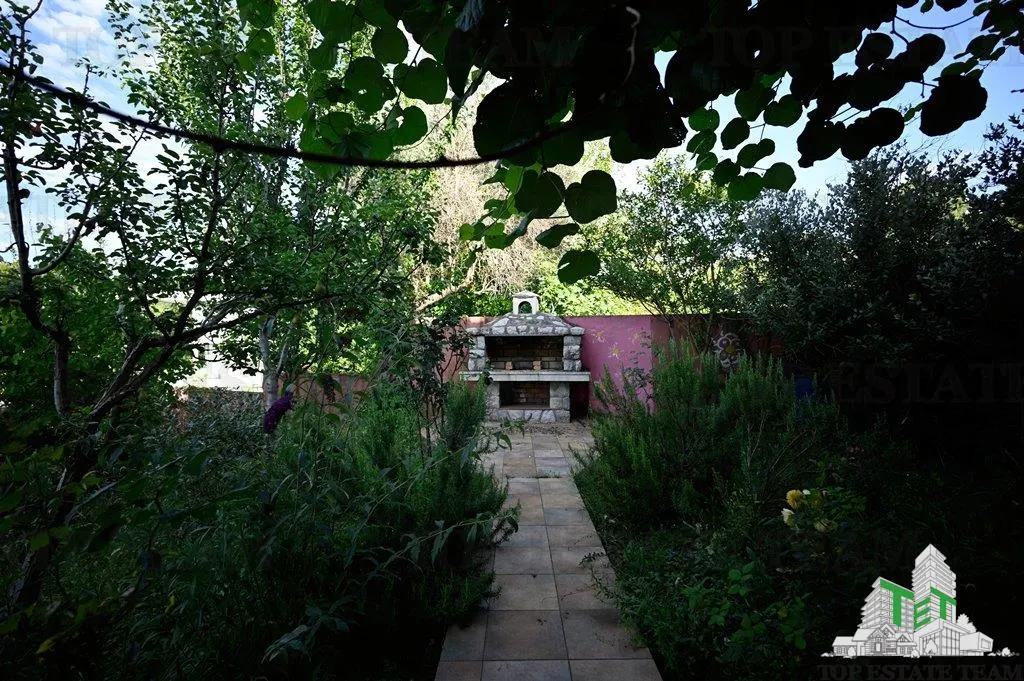 Villa for Sale in Tivat, Montenegro - foto 13