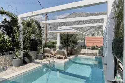 Vila de vanzare in Kotor Muntenegru - Prcanj