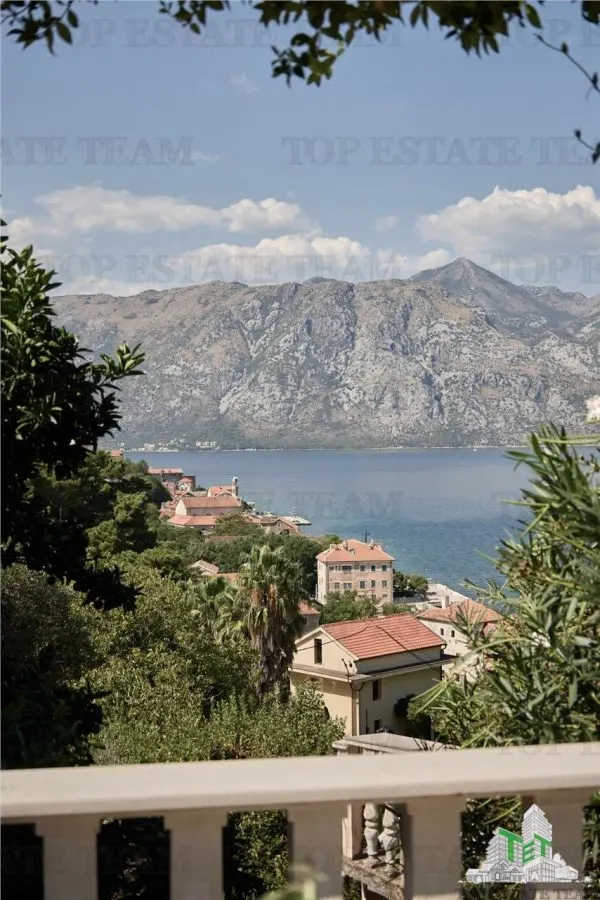 Vila de vanzare in Kotor Muntenegru - foto 10