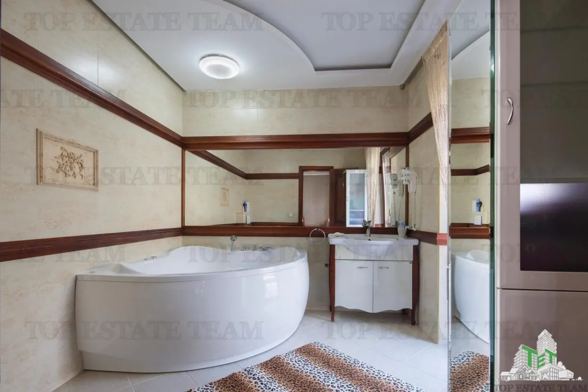 Apartamento en Venta en Kotor, Montenegro - foto 1