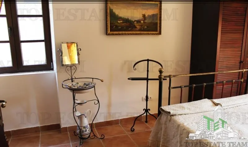 Apartamento en Venta en Kotor, Montenegro - foto 2