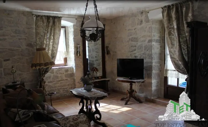 Apartamento en Venta en Kotor, Montenegro - foto 7