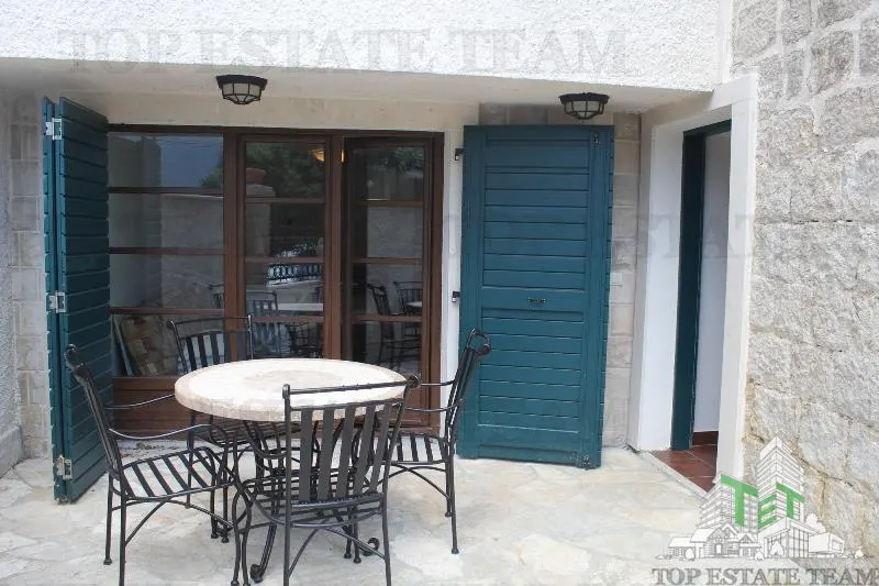 Apartamento en Venta en Kotor, Montenegro - foto 9