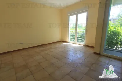 Apartment for Sale in Herceg-Novi, Montenegro - foto 2