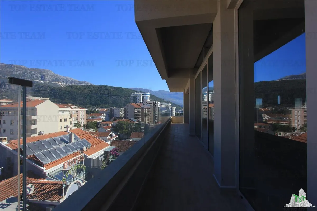 Apartamento en Venta en Budva, Montenegro - foto 1