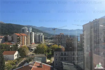 Apartamento en Venta en Budva, Montenegro - foto 4