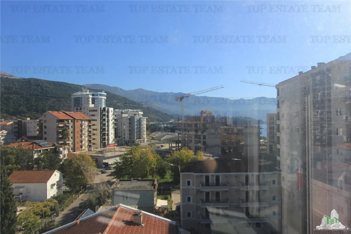Apartamento en Venta en Budva, Montenegro - foto 4
