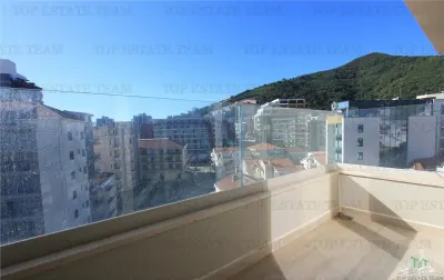 Apartamento en Venta en Budva, Montenegro - foto 5