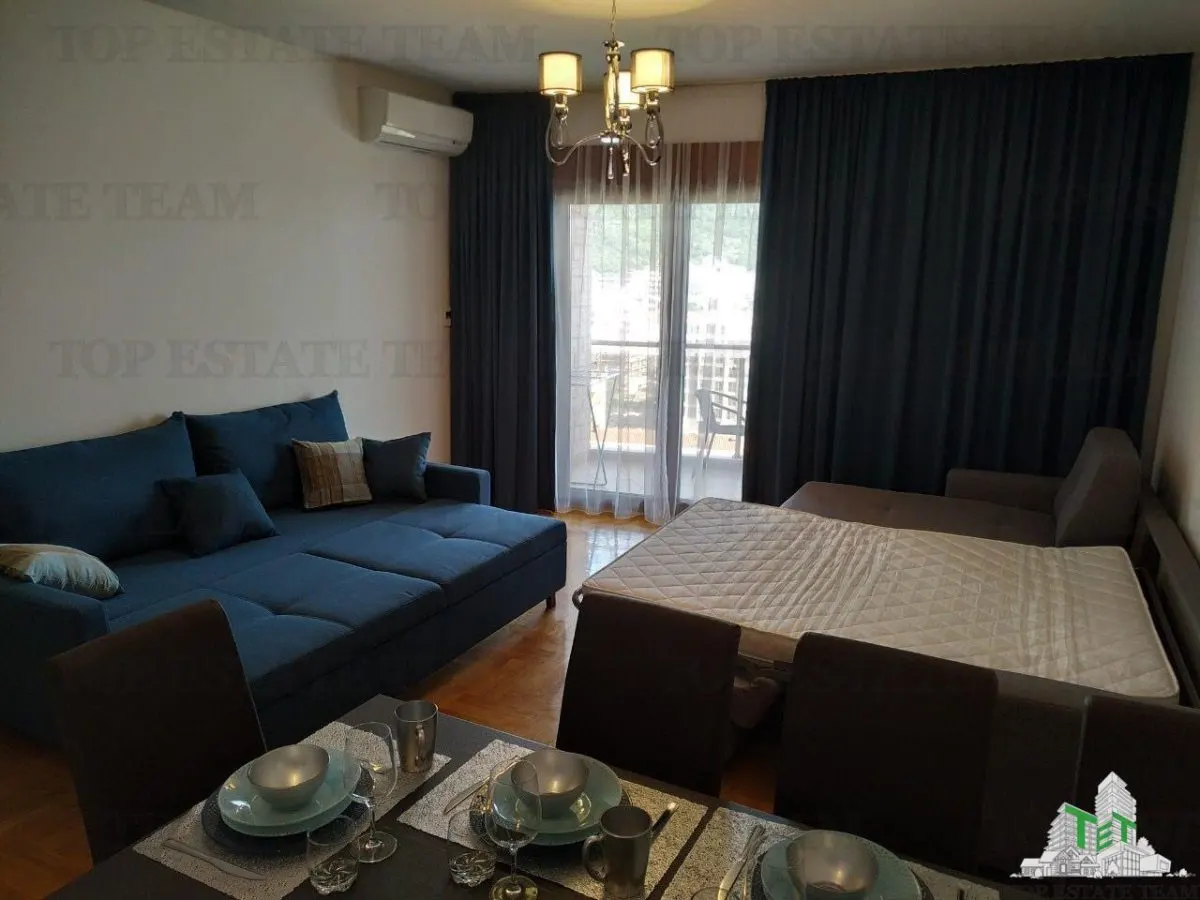 Apartamento en Venta en Budva, Montenegro - foto 2
