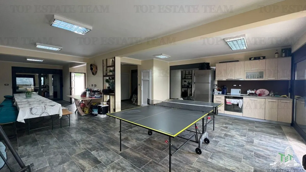 Villa for Sale in Herceg-Novi, Montenegro - foto 16