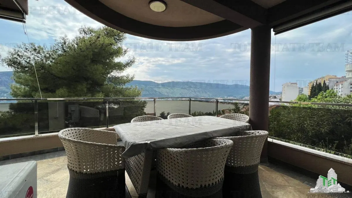Villa for Sale in Herceg-Novi, Montenegro - foto 6
