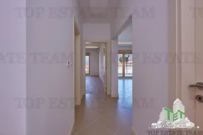 Apartamento en Venta en Kotor, Montenegro - foto 4