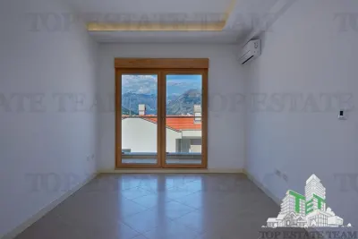 Apartamento en Venta en Kotor, Montenegro - foto 10