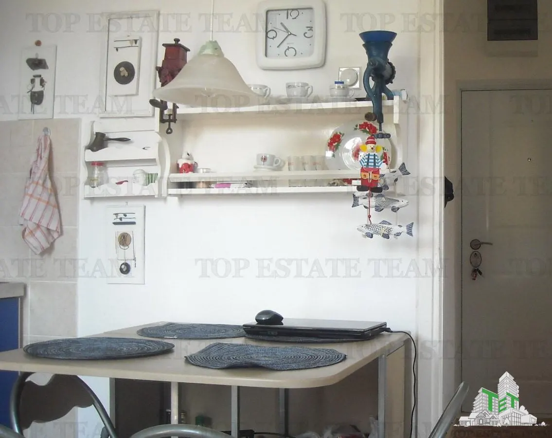 Apartamento en Venta en Herceg-Novi, Montenegro - foto 1