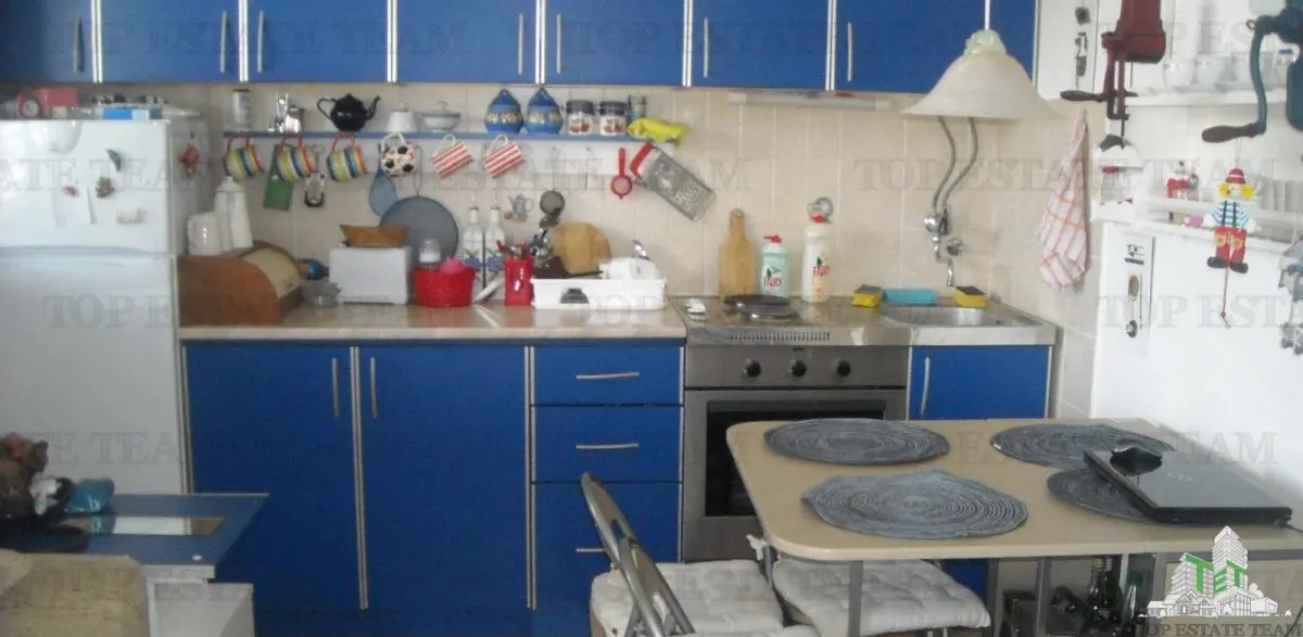 Apartamento en Venta en Herceg-Novi, Montenegro - foto 3