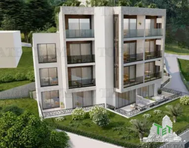 Apartamento en Venta en Tivat, Montenegro - foto 2