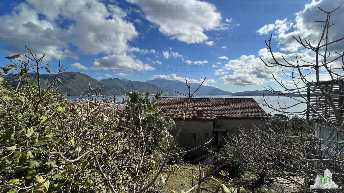 Apartment for Sale in Herceg-Novi, Montenegro - foto 9