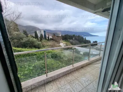 Apartment for Sale in Budva, Montenegro - foto 6