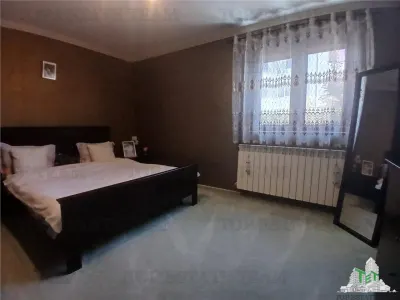 Elegant Spacious Villa with Private Garden 500 sqm, Popesti Leordeni - foto 11