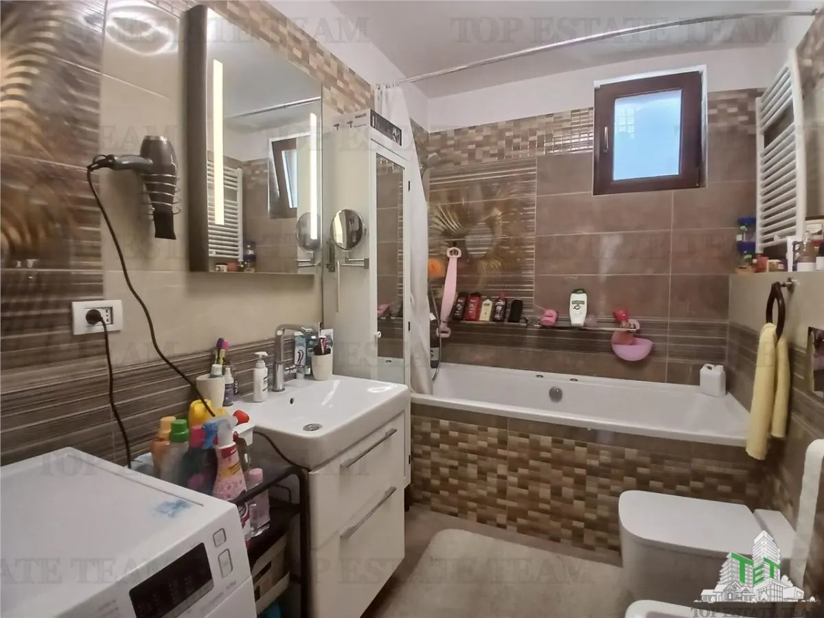 Elegant Spacious Villa with Private Garden 500 sqm, Popesti Leordeni - foto 14