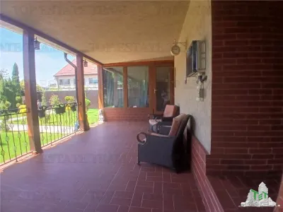 Elegant Spacious Villa with Private Garden 500 sqm, Popesti Leordeni - foto 3
