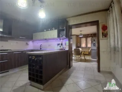 Elegant Spacious Villa with Private Garden 500 sqm, Popesti Leordeni - foto 6