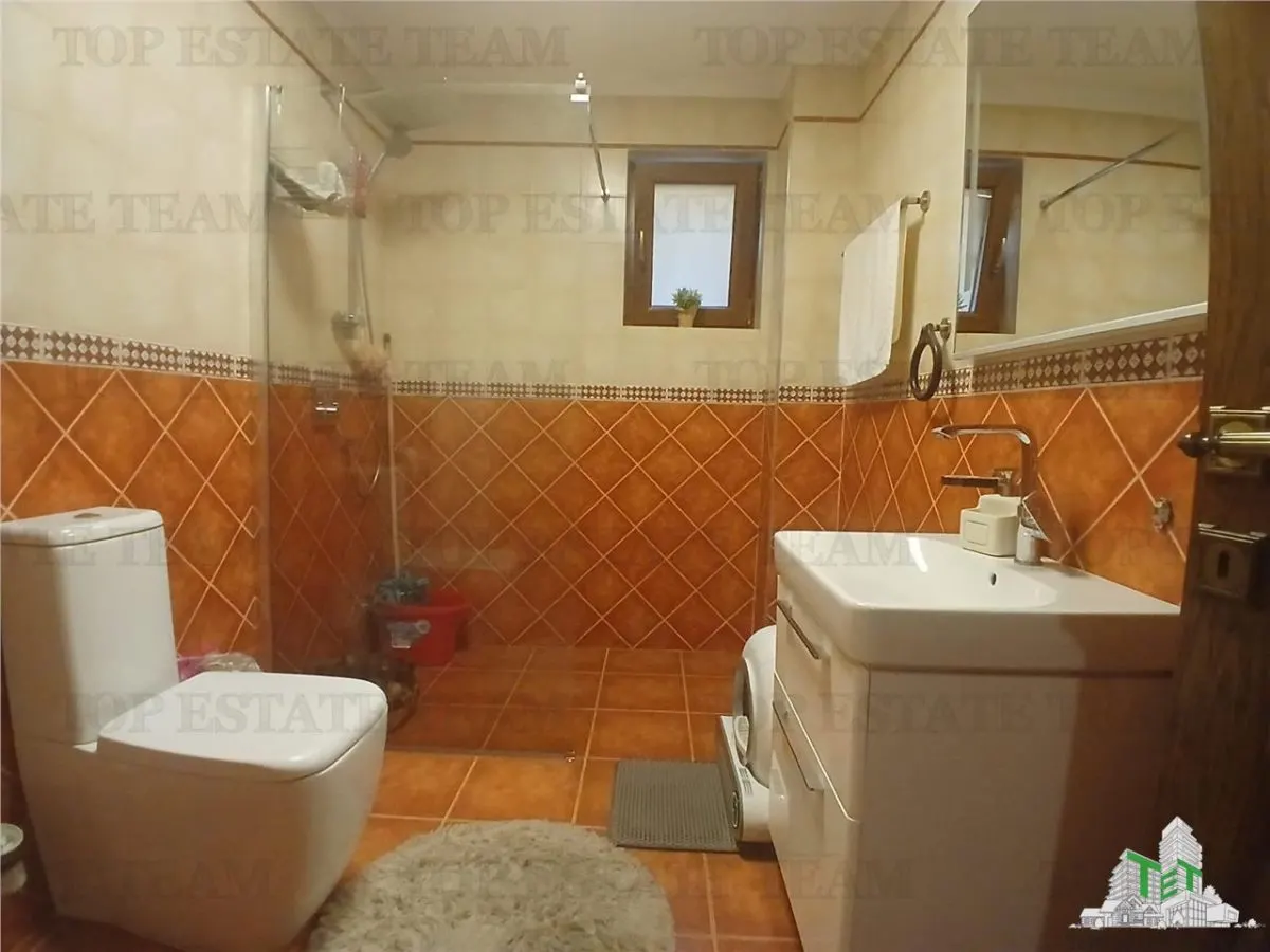 Elegant Spacious Villa with Private Garden 500 sqm, Popesti Leordeni - foto 7