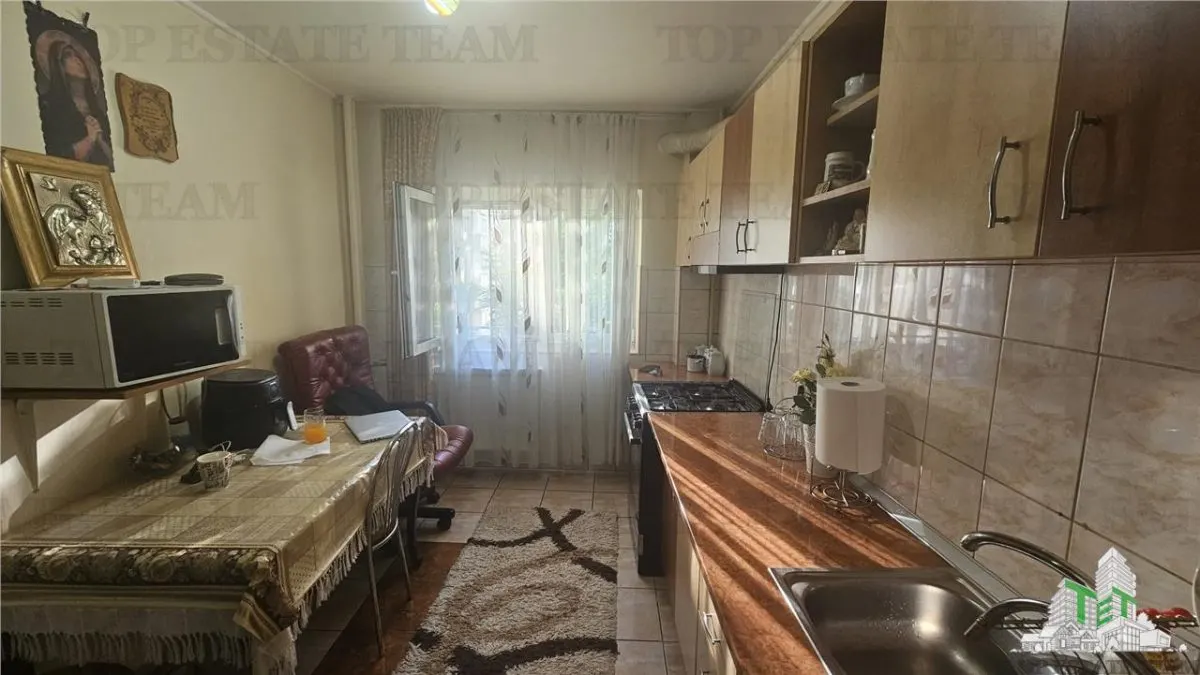 Appartement 4 Chambres, Immeuble '80, Station Metro Crângași - foto 12