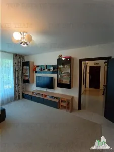 Appartement Moderne 4 Chambres, Immeuble Réhabilité, 75 sqm, RDC/4, Zone Ozana - Bucuresti