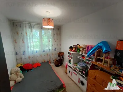 Appartement Moderne 4 Chambres, Immeuble Réhabilité, 75 sqm, RDC/4, Zone Ozana - foto 11