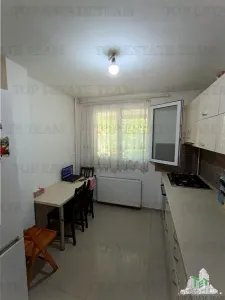 Appartement Moderne 4 Chambres, Immeuble Réhabilité, 75 sqm, RDC/4, Zone Ozana - foto 9