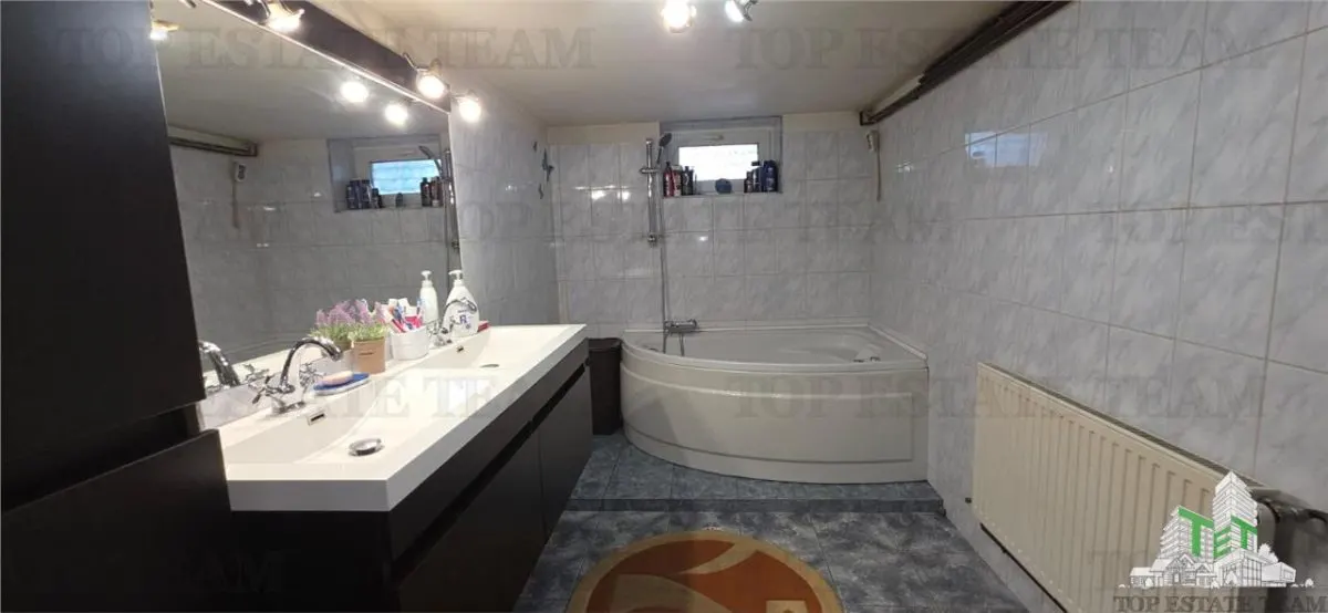 Villa de 9 Habitaciones en Venta, Bucurestii Noi - foto 9