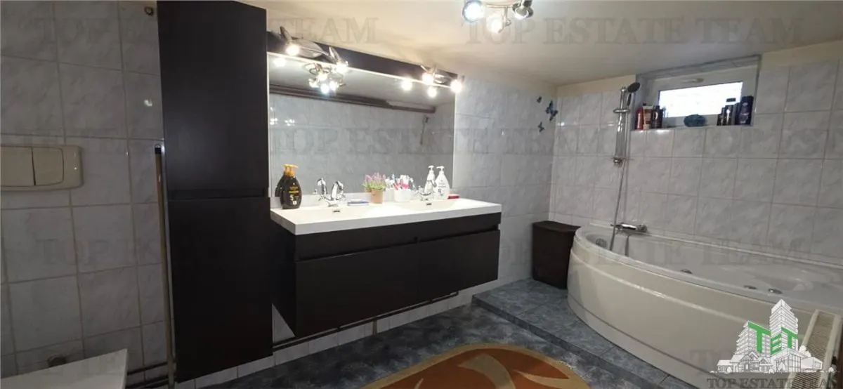 Villa de 9 Habitaciones en Venta, Bucurestii Noi - foto 10