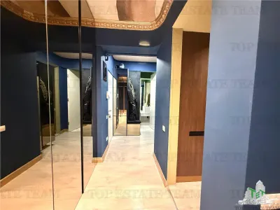 波利特赫尼卡-阿菲2居室公寓|高级装修、家具及电器 - foto 12