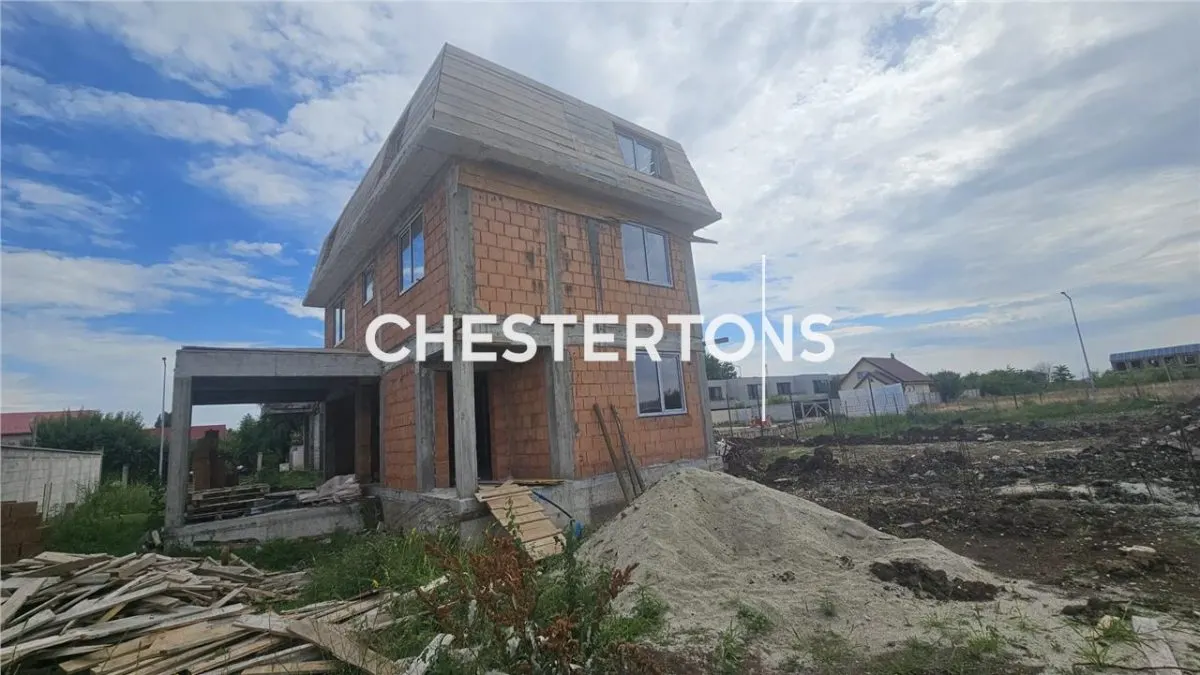 House / villa for sale 122 sqm in Bucuresti, Prelungirea Ghencea area - foto 1