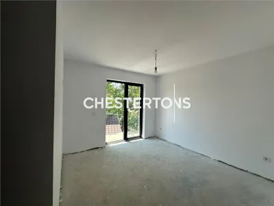 Modern 4-Bedroom Villa with Garden, Tranquil Setting, Unique Opportunity - foto 15