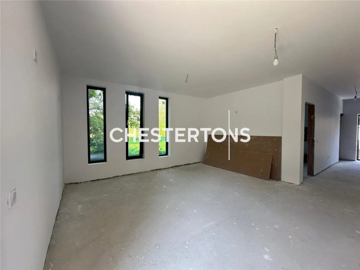 Modern 4-Bedroom Villa with Garden, Tranquil Setting, Unique Opportunity - foto 16