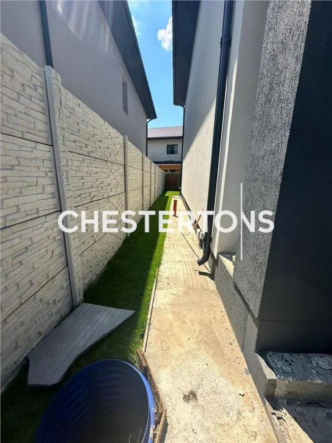 Modern 4-Bedroom Villa with Garden, Tranquil Setting, Unique Opportunity - foto 20