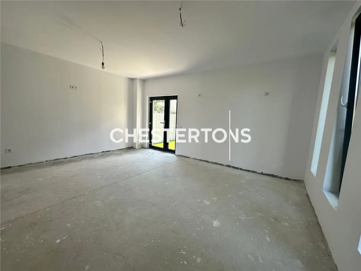 Modern 4-Bedroom Villa with Garden, Tranquil Setting, Unique Opportunity - foto 22